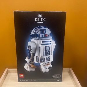 R2-D2 Star Wars 2314 Piece Lego Kit